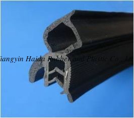 China Decklid Wetterstrecke Extrudierte Gummidichtung für Auto, Zug verwendet fournisseur