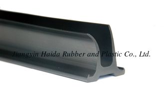 China Extrudierter Gummiverschluss, EPDM Gummiverschluss Kühlbehälter Türdichtung fournisseur